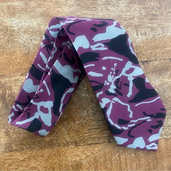 Vintage Kriziauomo Krizia camo style silk neck tie - Picture 1 of 4